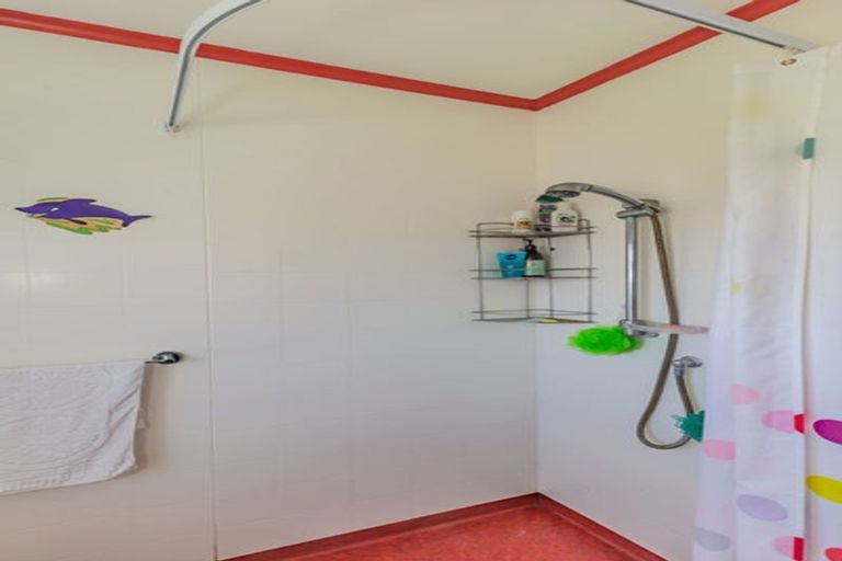 Photo of property in 12 Ross Street, Levin, 5510