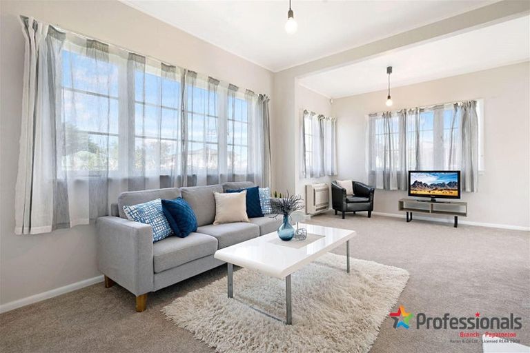 Photo of property in 1/5 Hill Road, Papatoetoe, Auckland, 2025