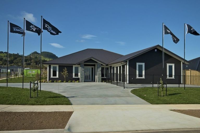 Photo of property in 25 Colombo Road, Waiuku, 2123