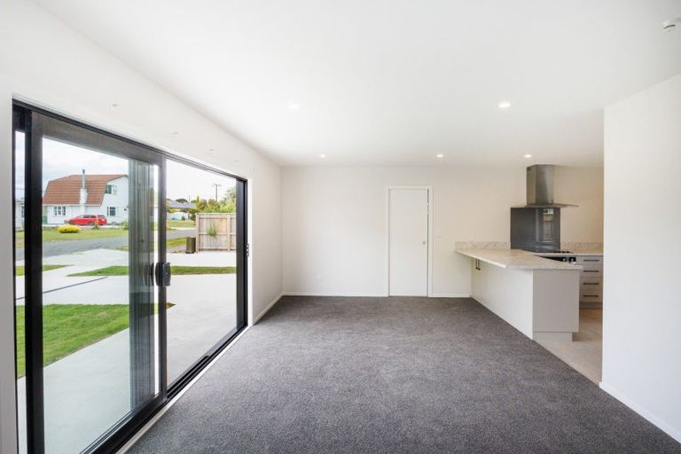 Photo of property in 68b Hedges Street, Sanson, 4817