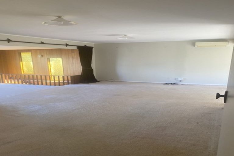 Photo of property in 19 Ramillies Place, Glenfield, Auckland, 0629