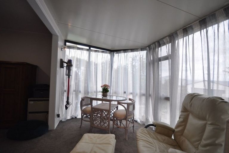 Photo of property in 23 Saint Johns Avenue, Tuakau, 2121