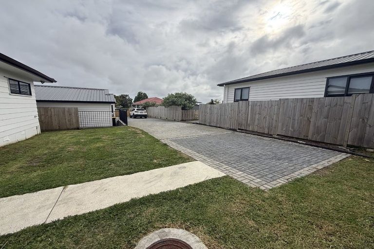 Photo of property in 131 Finlayson Avenue, Clendon Park, Auckland, 2103