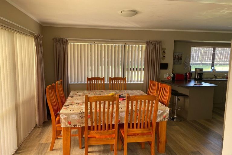 Photo of property in 10 Edgehill Place, Te Puke, 3119