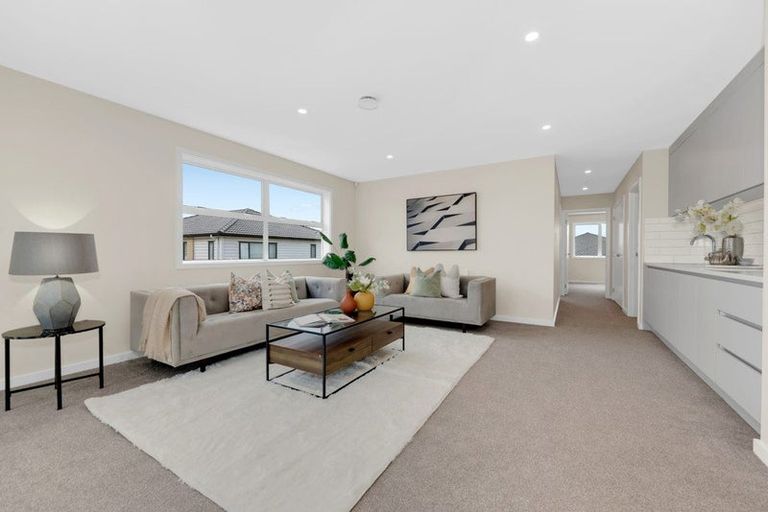 Photo of property in 61 Donegal Park Drive, Flat Bush, Auckland, 2019