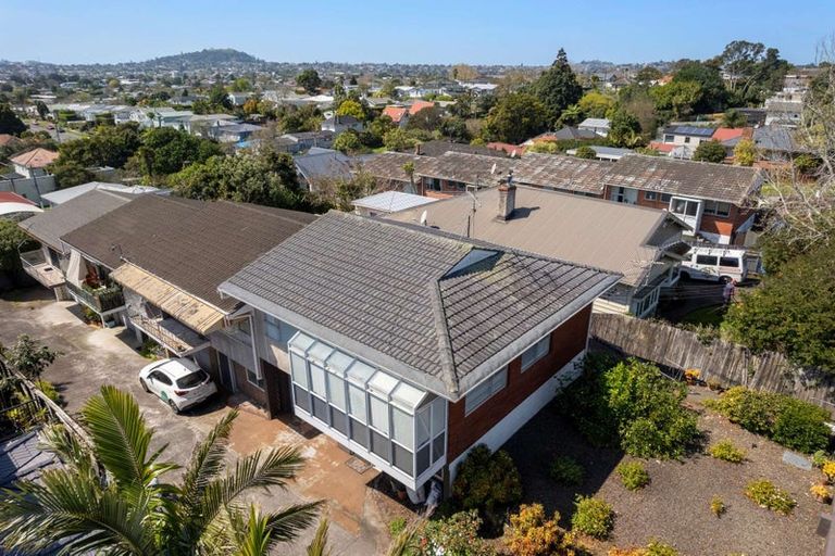 Photo of property in 1/160 Mount Albert Road, Mount Albert, Auckland, 1025