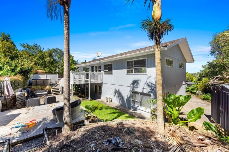 Photo of property in 15 Reynolds Place, Torbay, Auckland, 0630