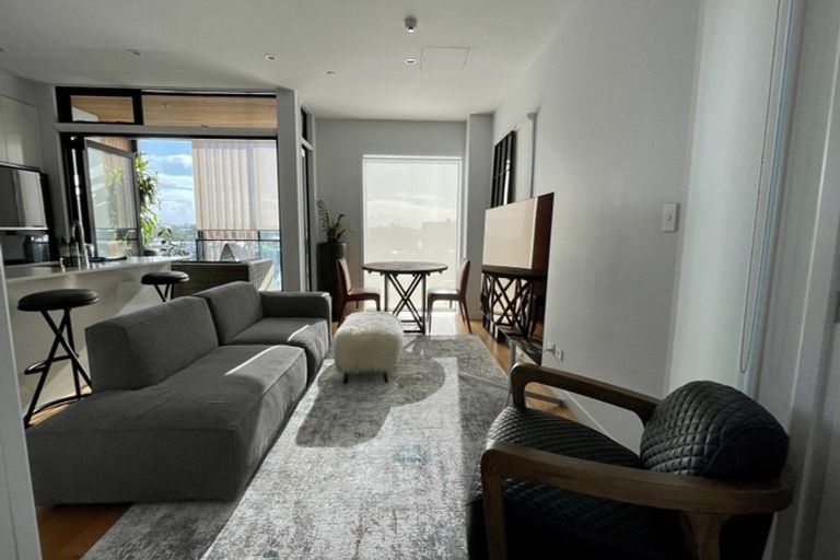 Photo of property in Frank Sargeson Apts, 503/80 Anzac Street, Takapuna, Auckland, 0622