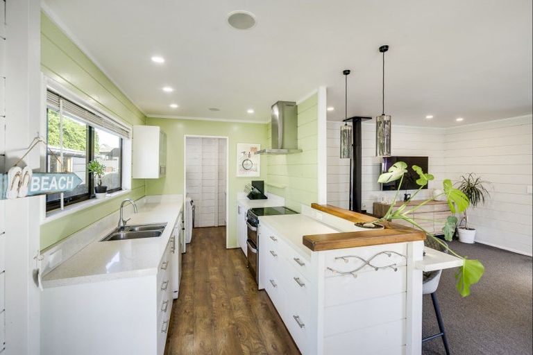 Photo of property in 5 Anthony Place, Bay View, Napier, 4104