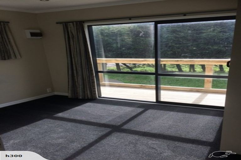 Photo of property in 82 Southernthread Road, Brooklyn, Wellington, 6021