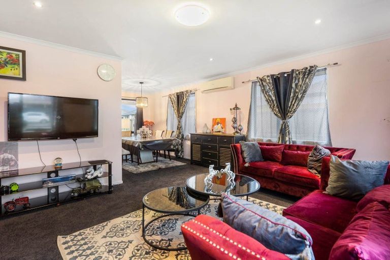 Photo of property in 46 Kayes Road, Pukekohe, 2120