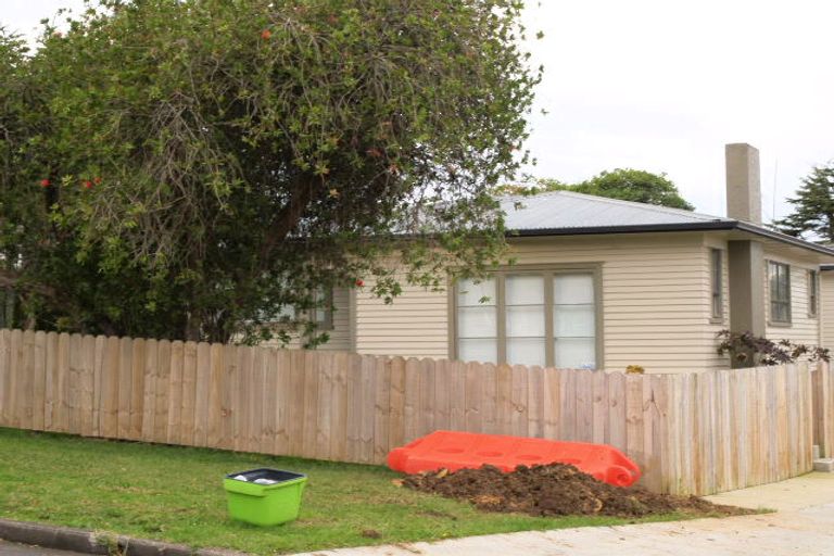 Photo of property in 14 Howe Street, Howick, Auckland, 2014