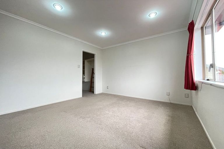 Photo of property in 43 Clover Drive, Henderson, Auckland, 0610