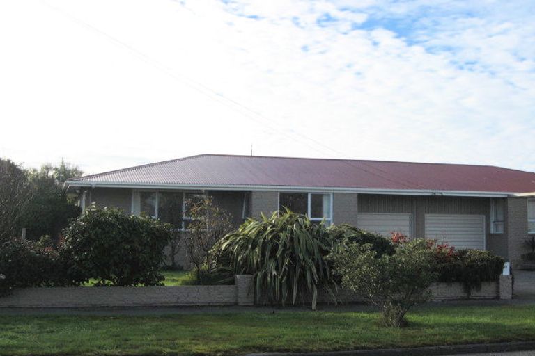 Photo of property in 2/83 Pine Avenue, New Brighton, Christchurch, 8061