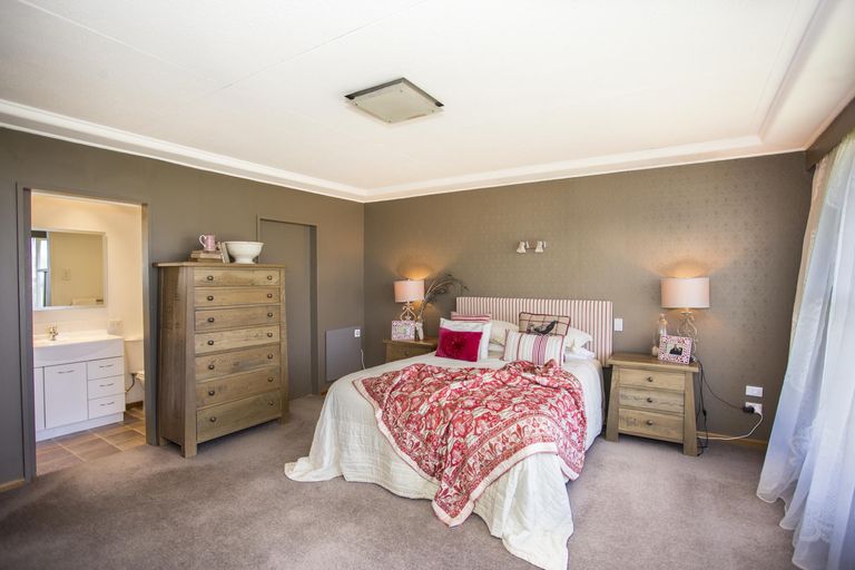 Photo of property in 80 Taward Street, Oamaru North, Oamaru, 9400