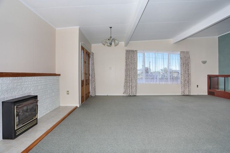 Photo of property in 96 Alexandra Street, Marton, 4710