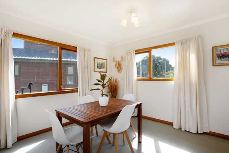 Photo of property in 1 Frobisher Street, Island Bay, Wellington, 6023