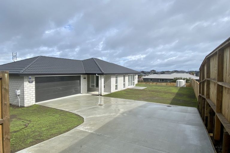 Photo of property in 57 Mclarin Road, Glenbrook, 2681