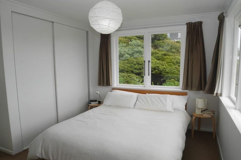 Photo of property in 20 Kiriwai Road, Paremata, Porirua, 5024
