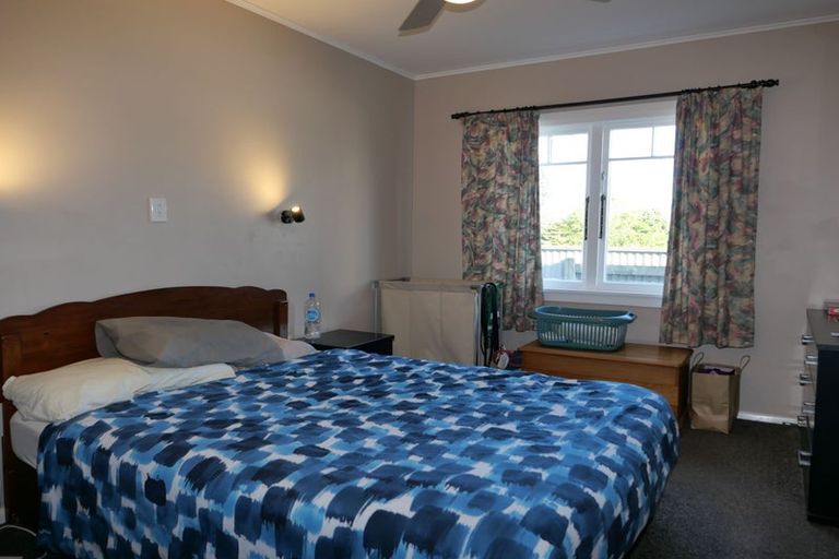Photo of property in 75 Seaview Road, Paraparaumu Beach, Paraparaumu, 5032