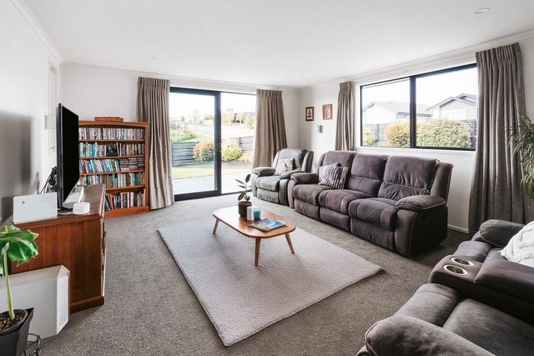 Photo of property in 1 Anglers Way, Omokoroa, 3114