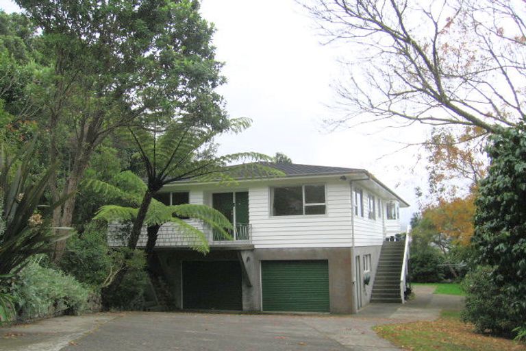 Photo of property in 46 Sunrise Boulevard, Tawa, Wellington, 5028