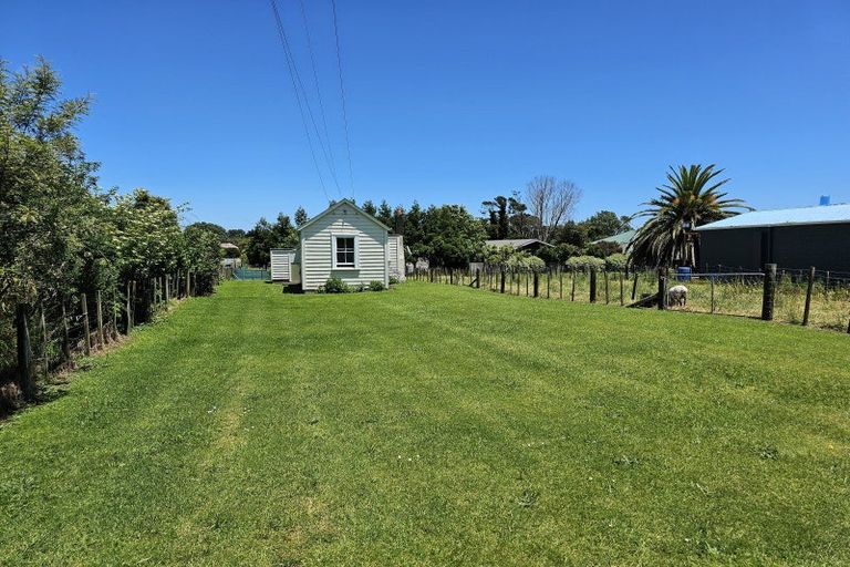 Photo of property in 52 Carthew Street, Okato, 4335