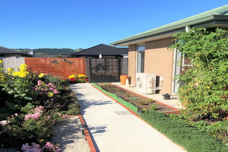 Photo of property in 51 Silver Springs Boulevard, Mosgiel, 9024