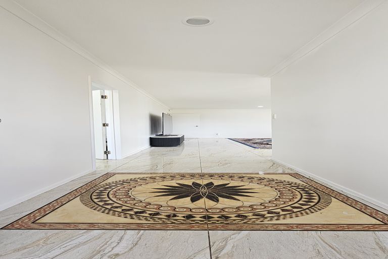 Photo of property in 28 Robert Ross Place, Clendon Park, Auckland, 2103