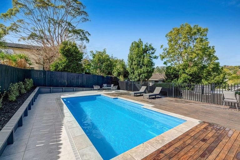 Photo of property in 113 Weatherly Road, Torbay, Auckland, 0630