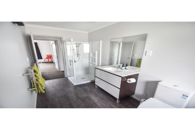 Photo of property in 32 Rhoboro Road, Twizel, 7901