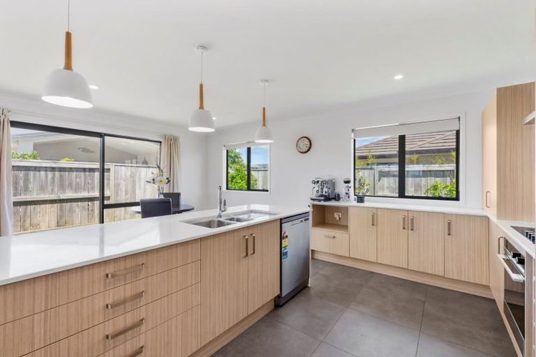 Photo of property in 125 Penetaka Heights, Pyes Pa, Tauranga, 3112