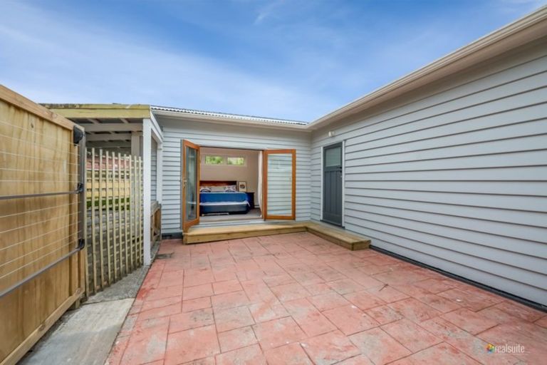 Photo of property in 46 Norton Park Avenue, Fairfield, Lower Hutt, 5011