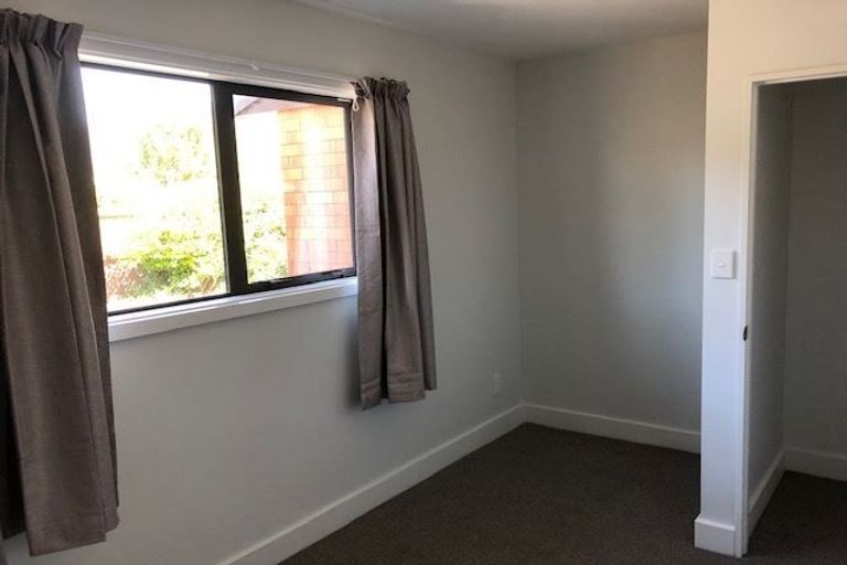 Photo of property in 19 Montclare Avenue, Ilam, Christchurch, 8041