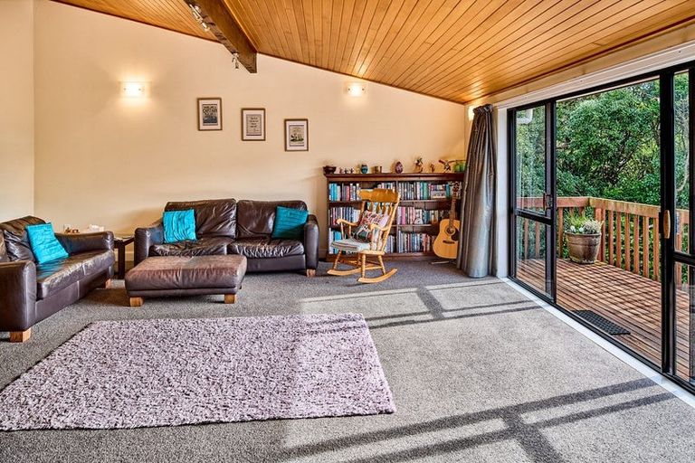 Photo of property in 9d Muri Road, Pukerua Bay, 5026