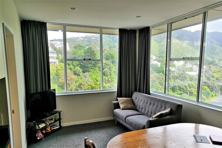 Photo of property in Terrace Tower Apartments, 10e/126 The Terrace, Wellington Central, Wellington, 6011
