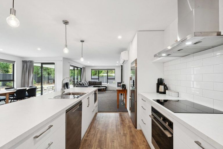 Photo of property in 13 Edna Lane, Lake Hawea, 9382