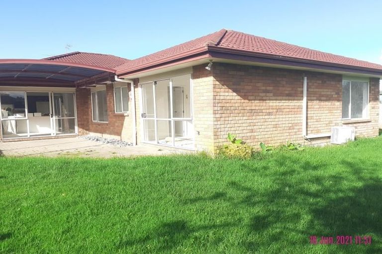 Photo of property in 32 Sandwick Drive, Weymouth, Auckland, 2103