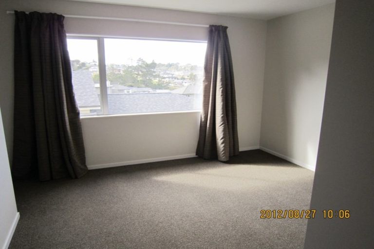 Photo of property in 42 Borneo Drive, Fairview Heights, Auckland, 0632