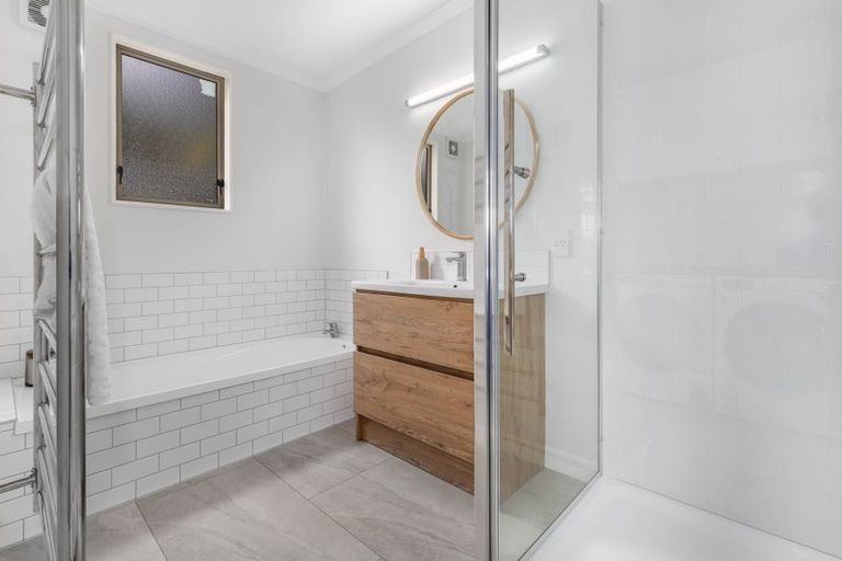 Photo of property in 42 Harry Shaw Way, Raumati South, Paraparaumu, 5032