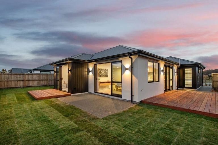 Photo of property in 35 Timara Crescent, Marshland, Christchurch, 8083