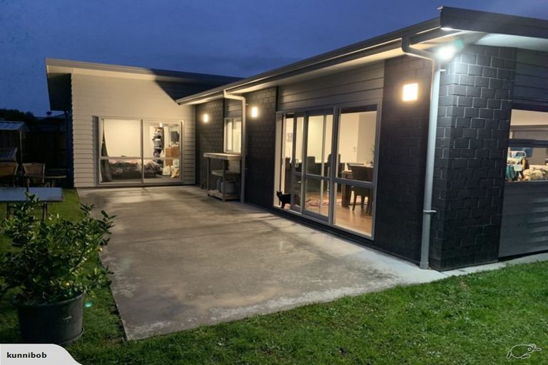 Photo of property in 10 Kauri Grove, Paeroa, 3600