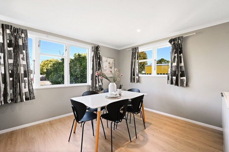 Photo of property in 32 Croall Crescent, St Andrews, Hamilton, 3200