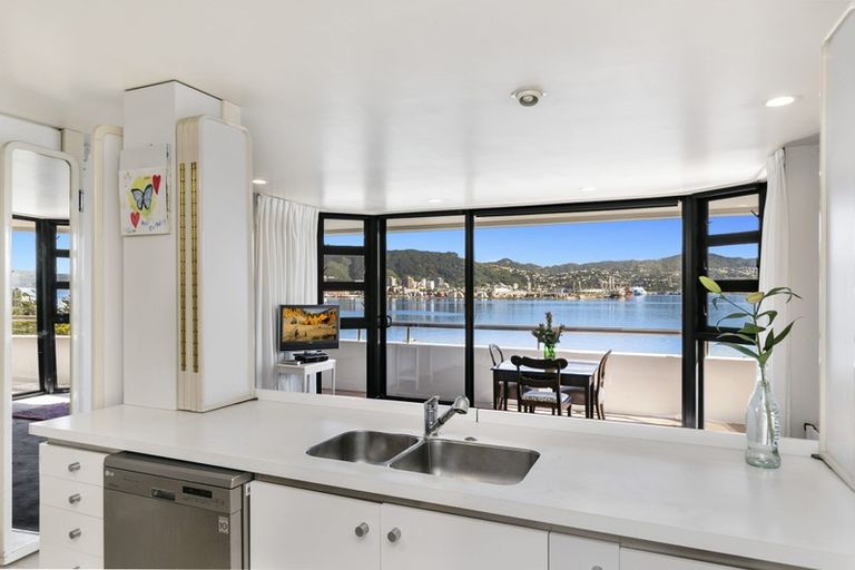 Photo of property in 6/260 Oriental Parade, Oriental Bay, Wellington, 6011