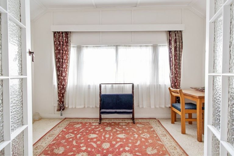 Photo of property in 17 Rhodes Street, Waimate, 7924