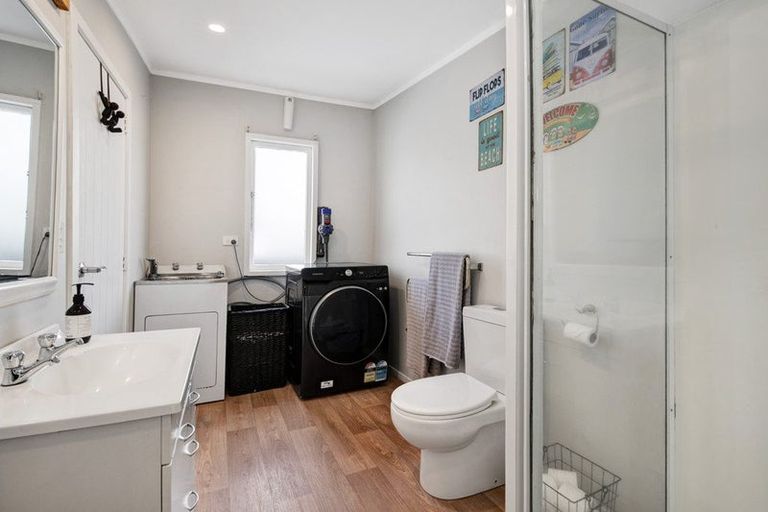 Photo of property in 16 Brandon Road, Manly, Whangaparaoa, 0930