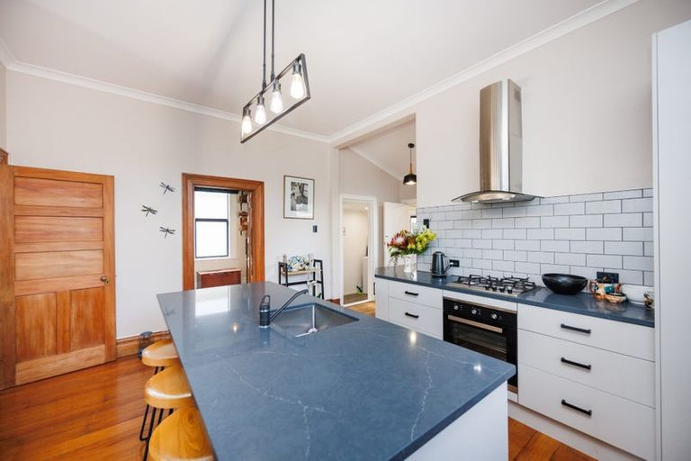 Photo of property in 9 Kingswood Street, Takaro, Palmerston North, 4412