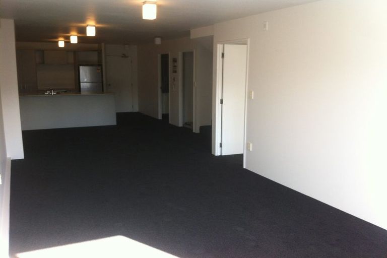 Photo of property in 8 Torrens Terrace, Mount Cook, Wellington, 6011