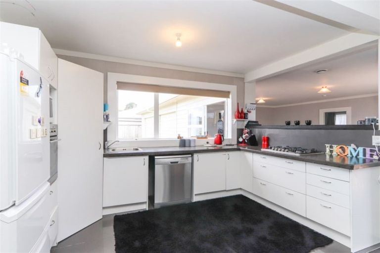 Photo of property in 1 Brookes Street, Inglewood, 4330