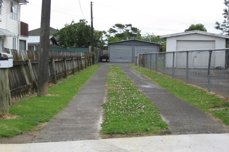 Photo of property in 6 Derrett Place, Mangere Bridge, Auckland, 2022